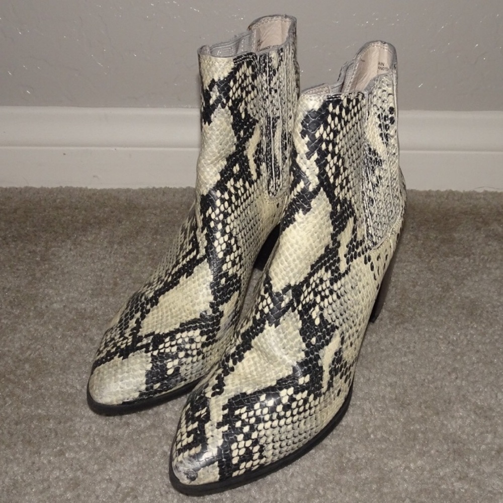 Steve Madden Ankle Booties👢